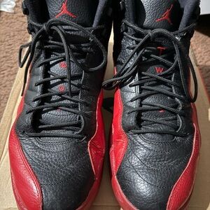 Jordan Men's Black and Red Sneakers